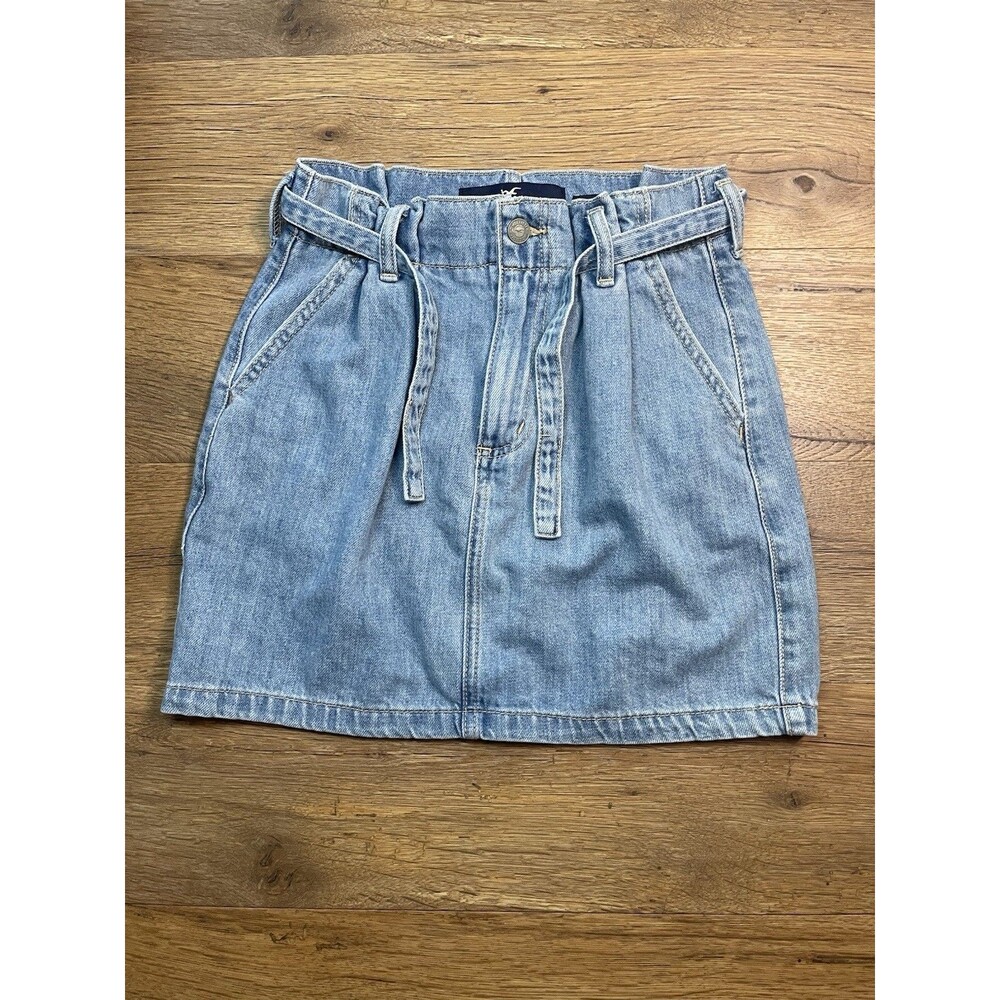 Hollister Ultra High-Rise Denim Mini Skirt – Size 1 / W25 – Light Wash Cotton